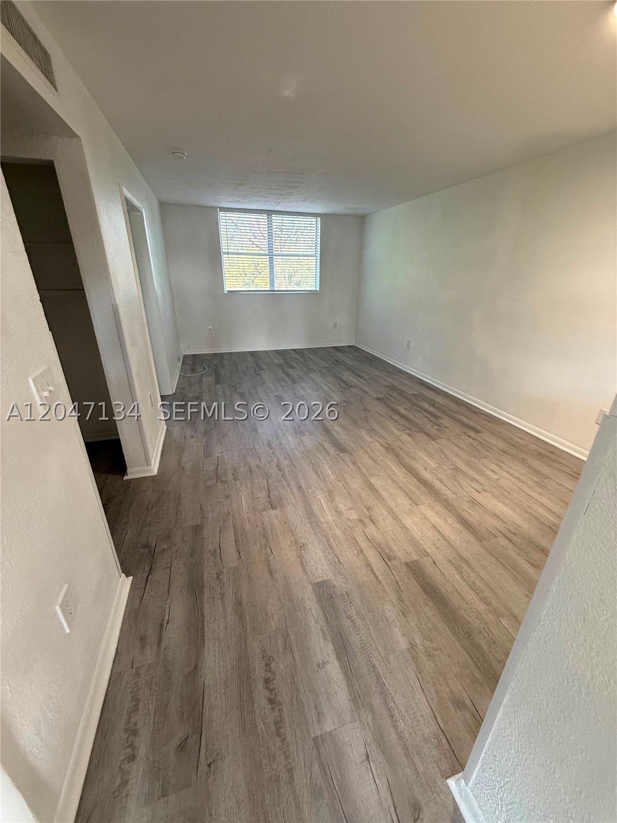 VISTA SHORES - Residential Lease