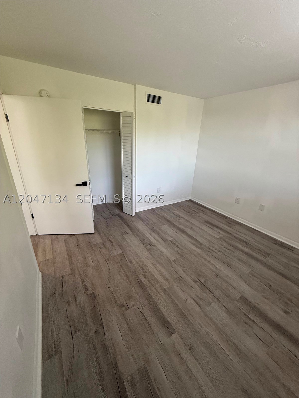 VISTA SHORES - Residential Lease