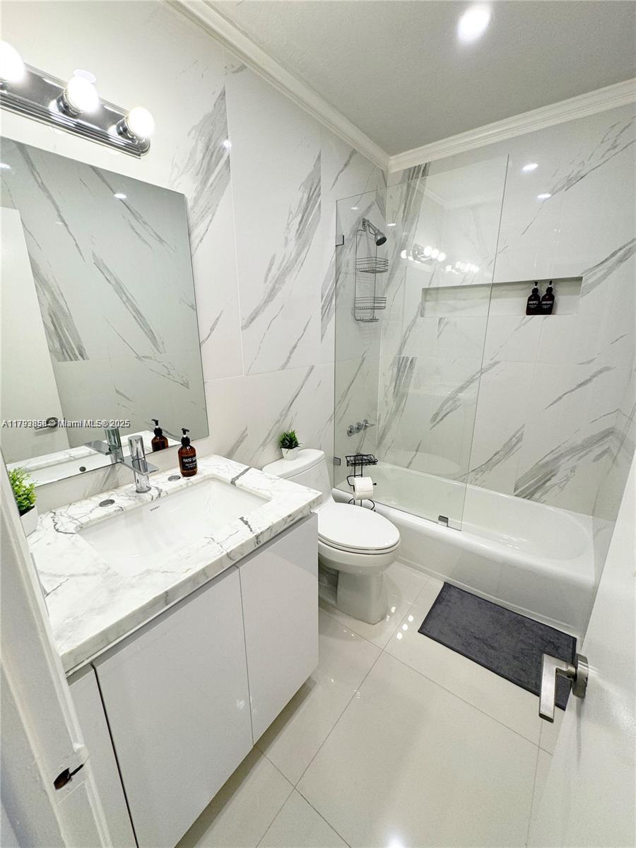 IVES ESTATES SEC 5 - Residential Lease