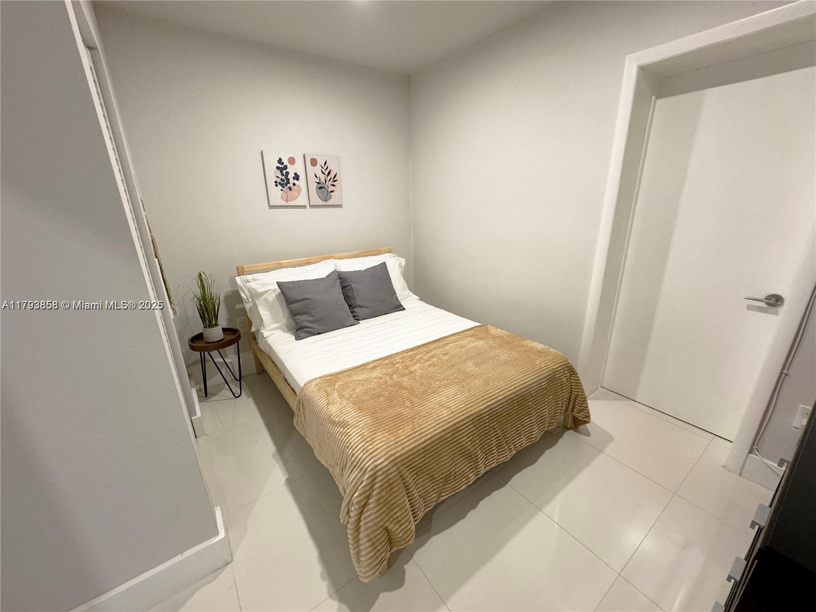IVES ESTATES SEC 5 - Residential Lease