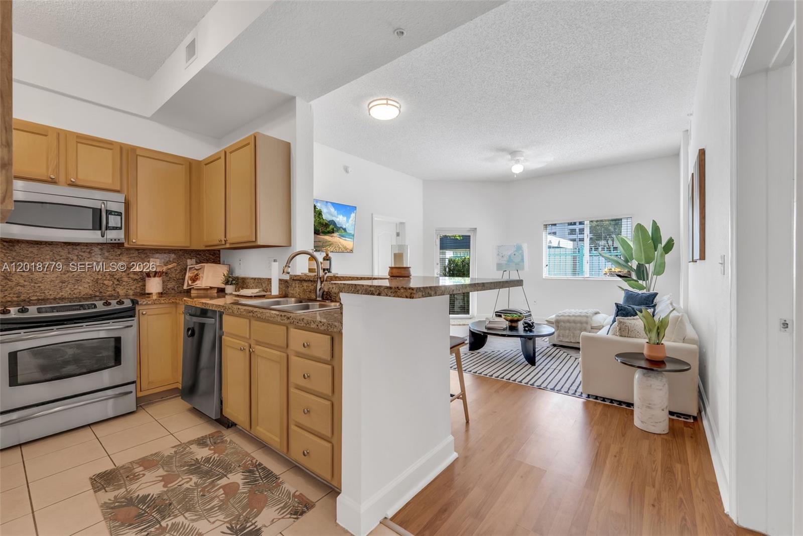 VALENCIA CONDO - Residential