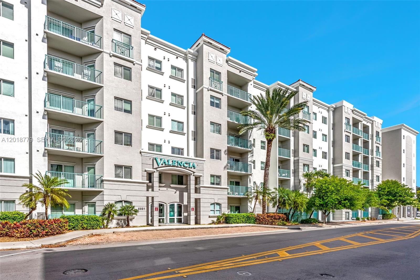 VALENCIA CONDO - Residential