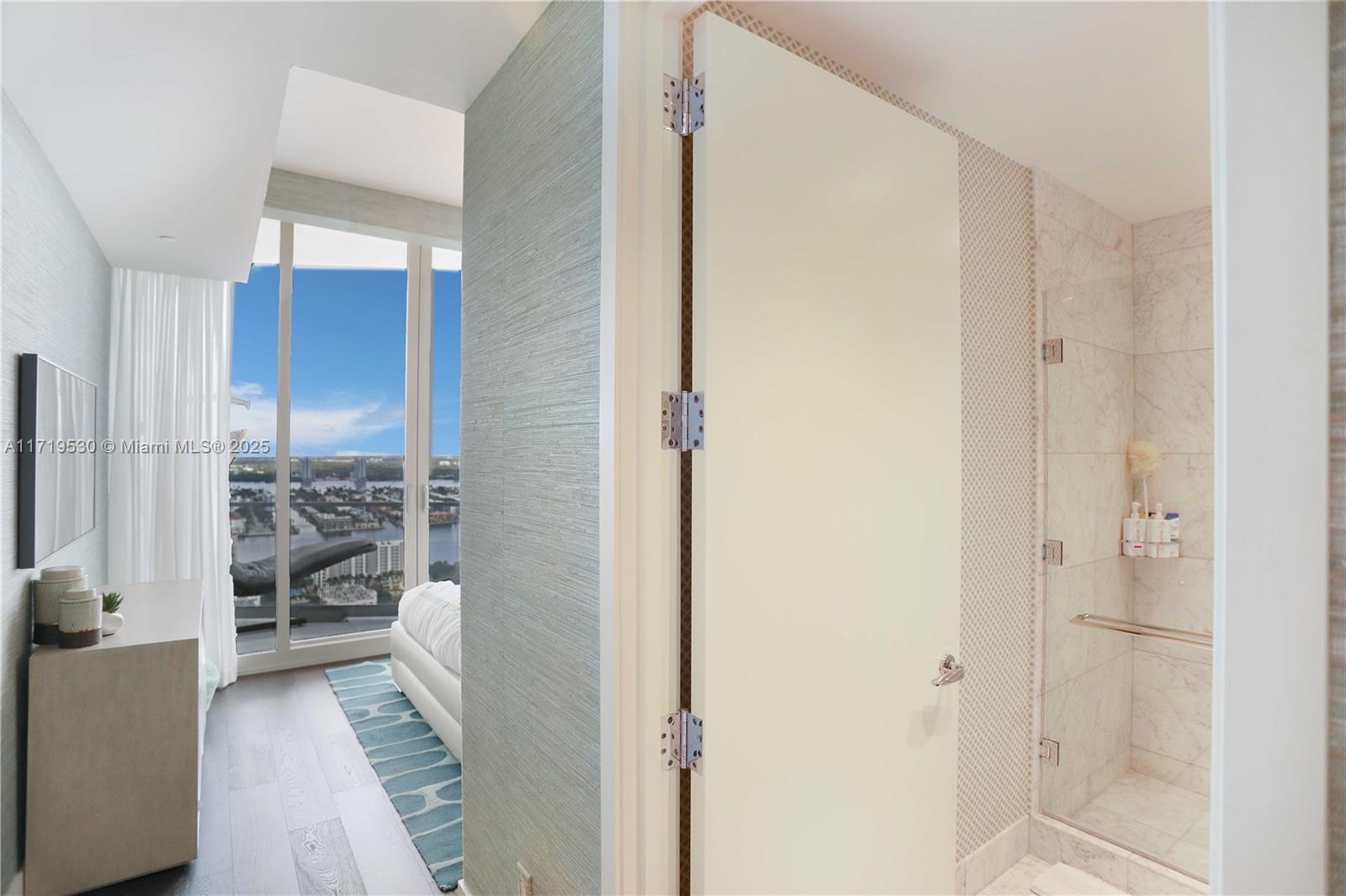 JADE SIGNATURE CONDO - Residential