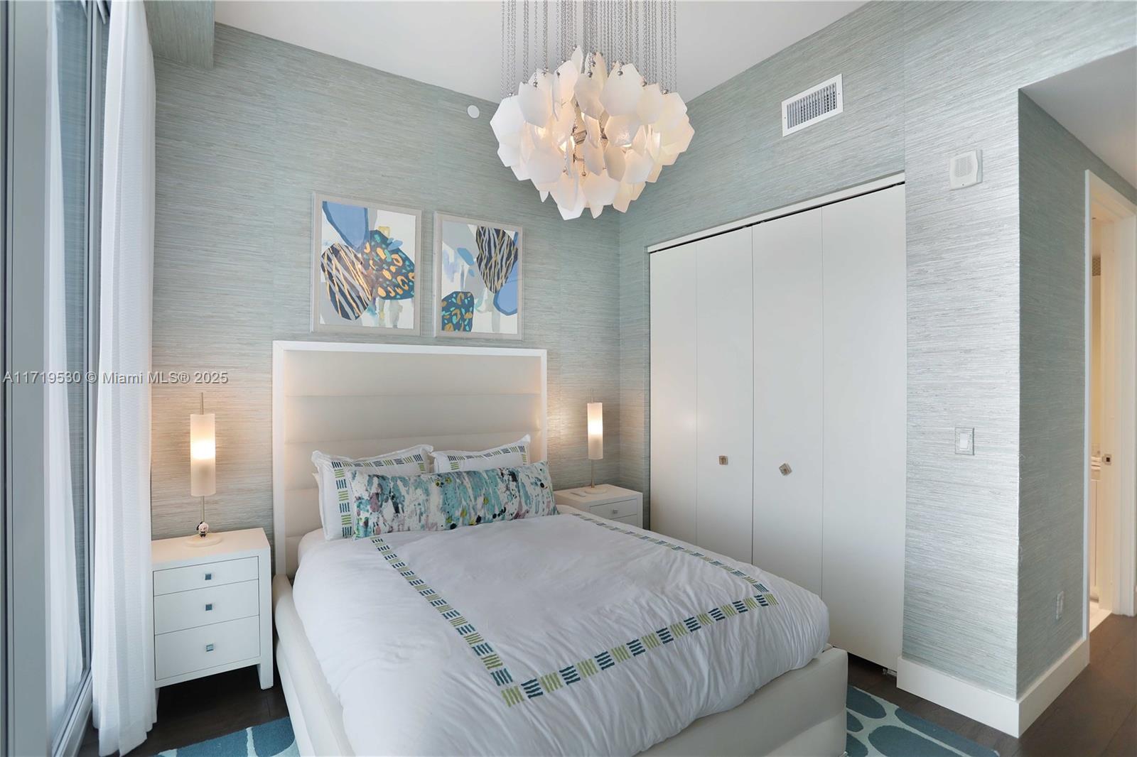 JADE SIGNATURE CONDO - Residential