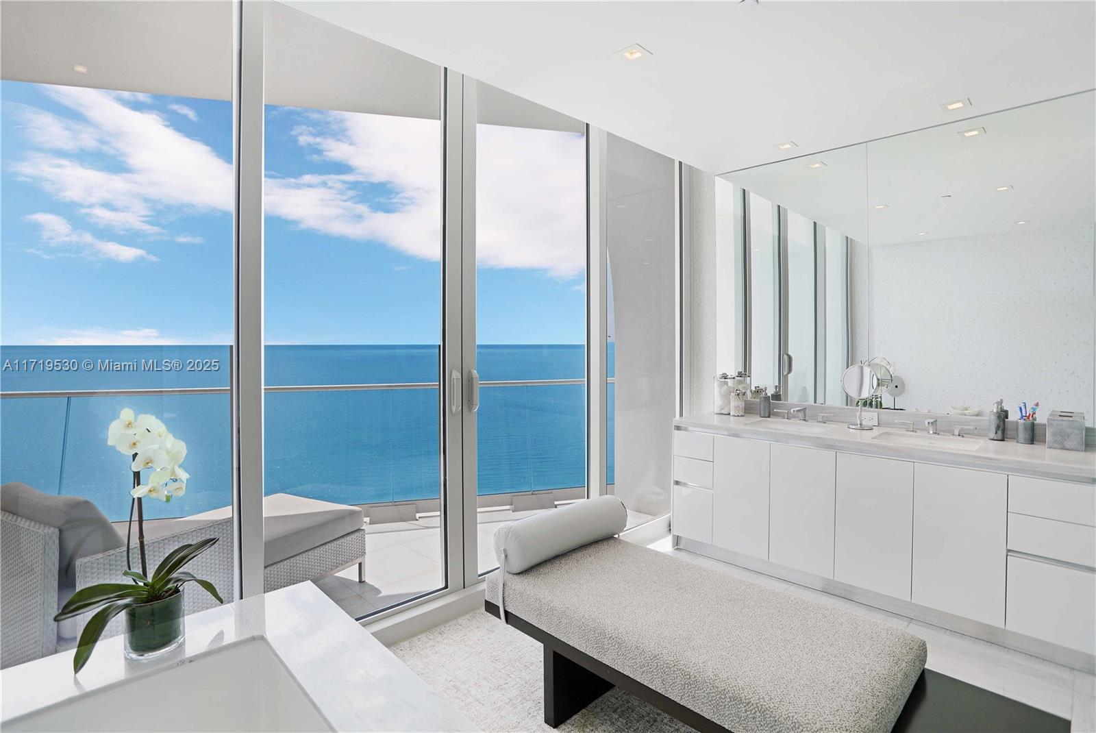 JADE SIGNATURE CONDO - Residential