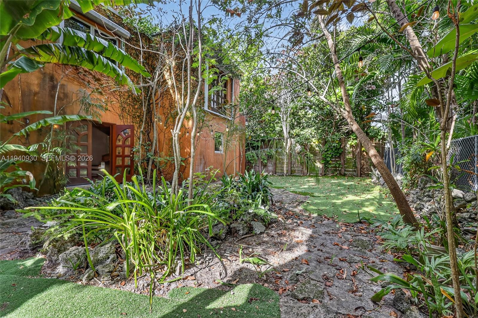 HOLLEMAN PARK - Residential