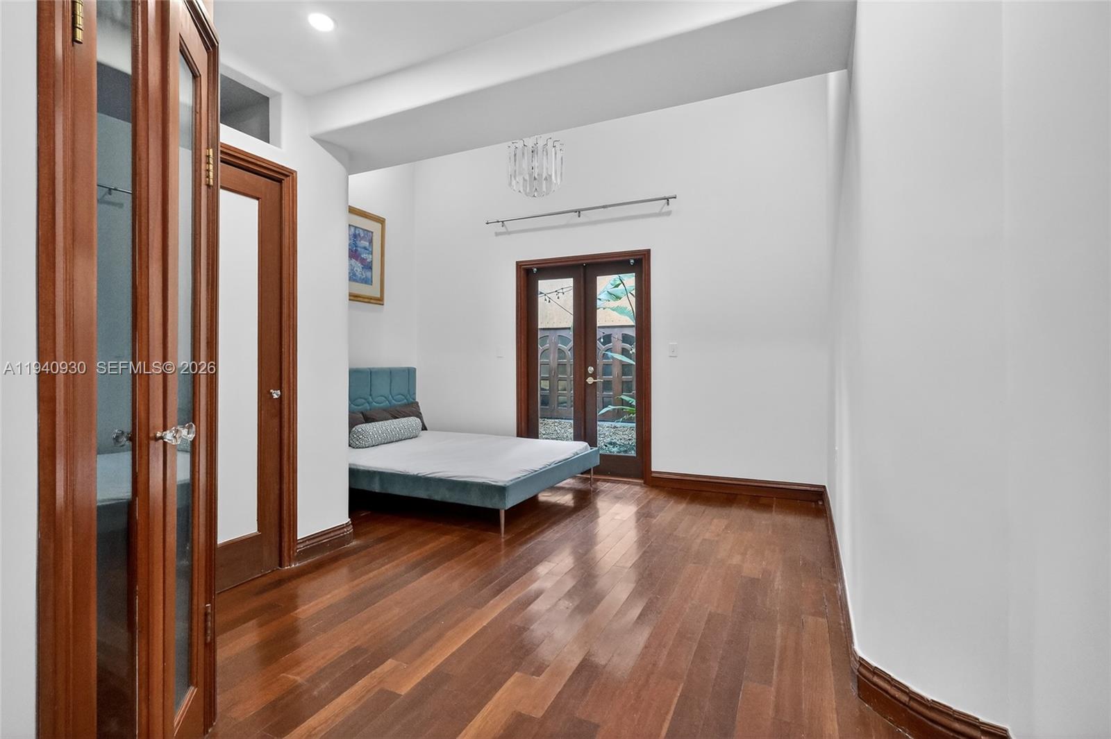 HOLLEMAN PARK - Residential