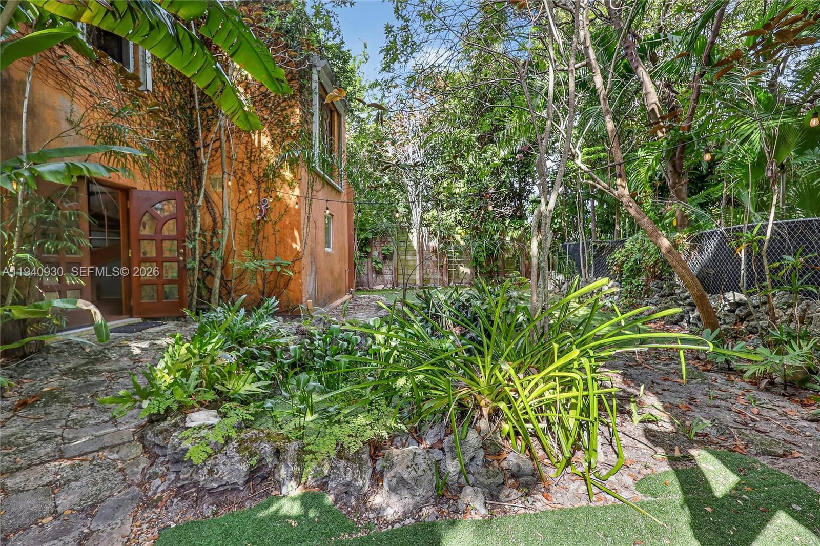 HOLLEMAN PARK - Residential