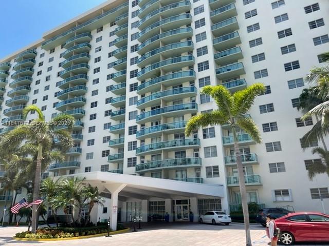 OCEANVIEW BUILDING A COND - Residential
