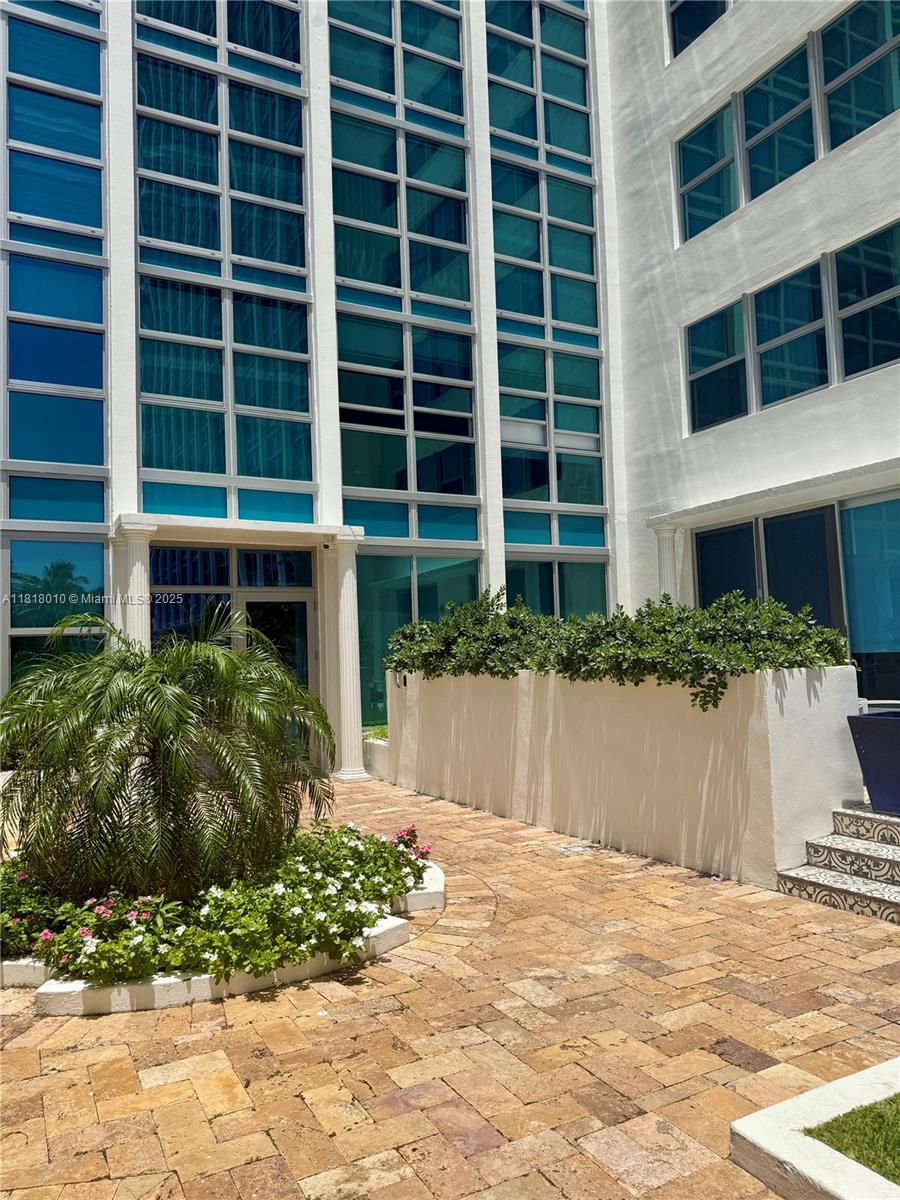 CRYSTAL HOUSE CONDO - Residential Lease
