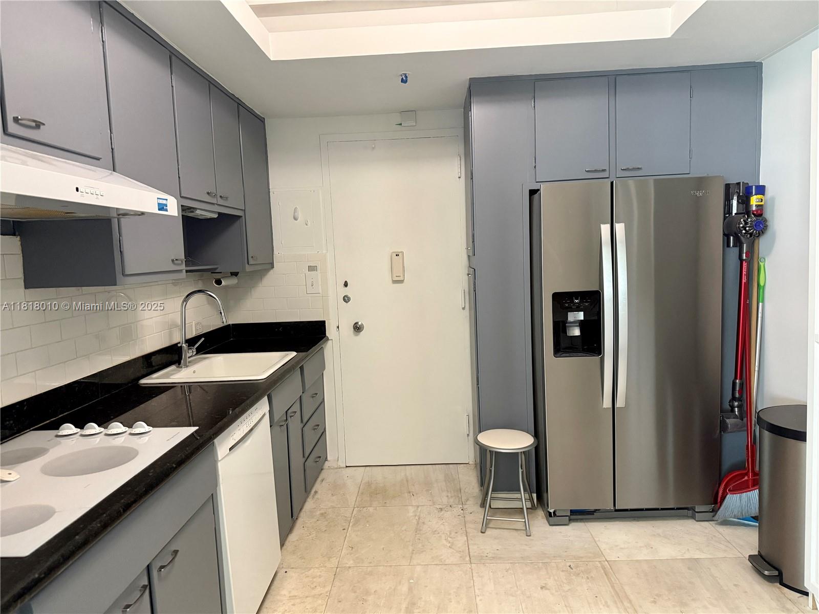 CRYSTAL HOUSE CONDO - Residential Lease