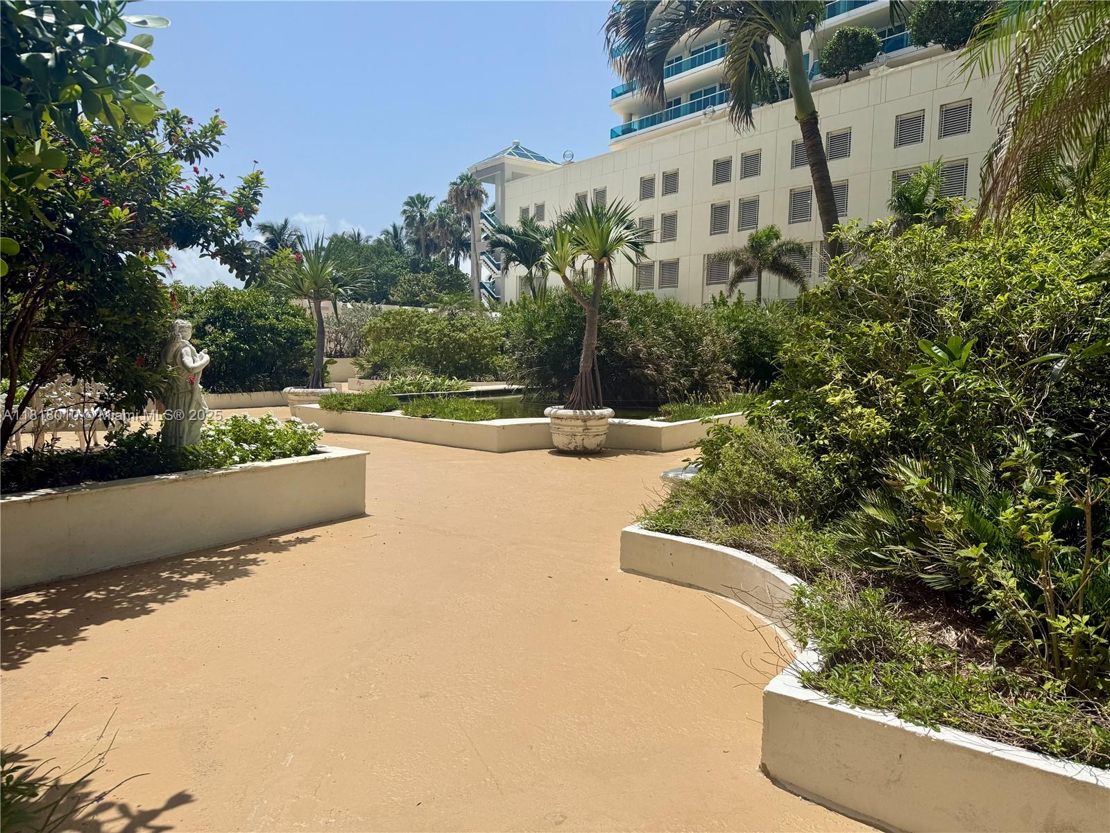 CRYSTAL HOUSE CONDO - Residential Lease