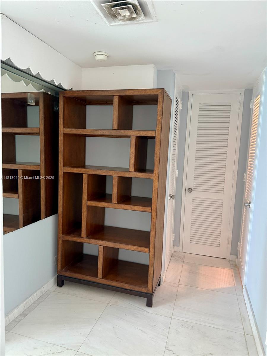 CRYSTAL HOUSE CONDO - Residential Lease