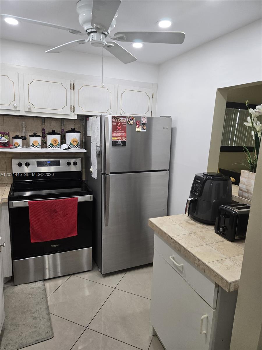 CAMBRIDGE A CONDO - Residential Lease