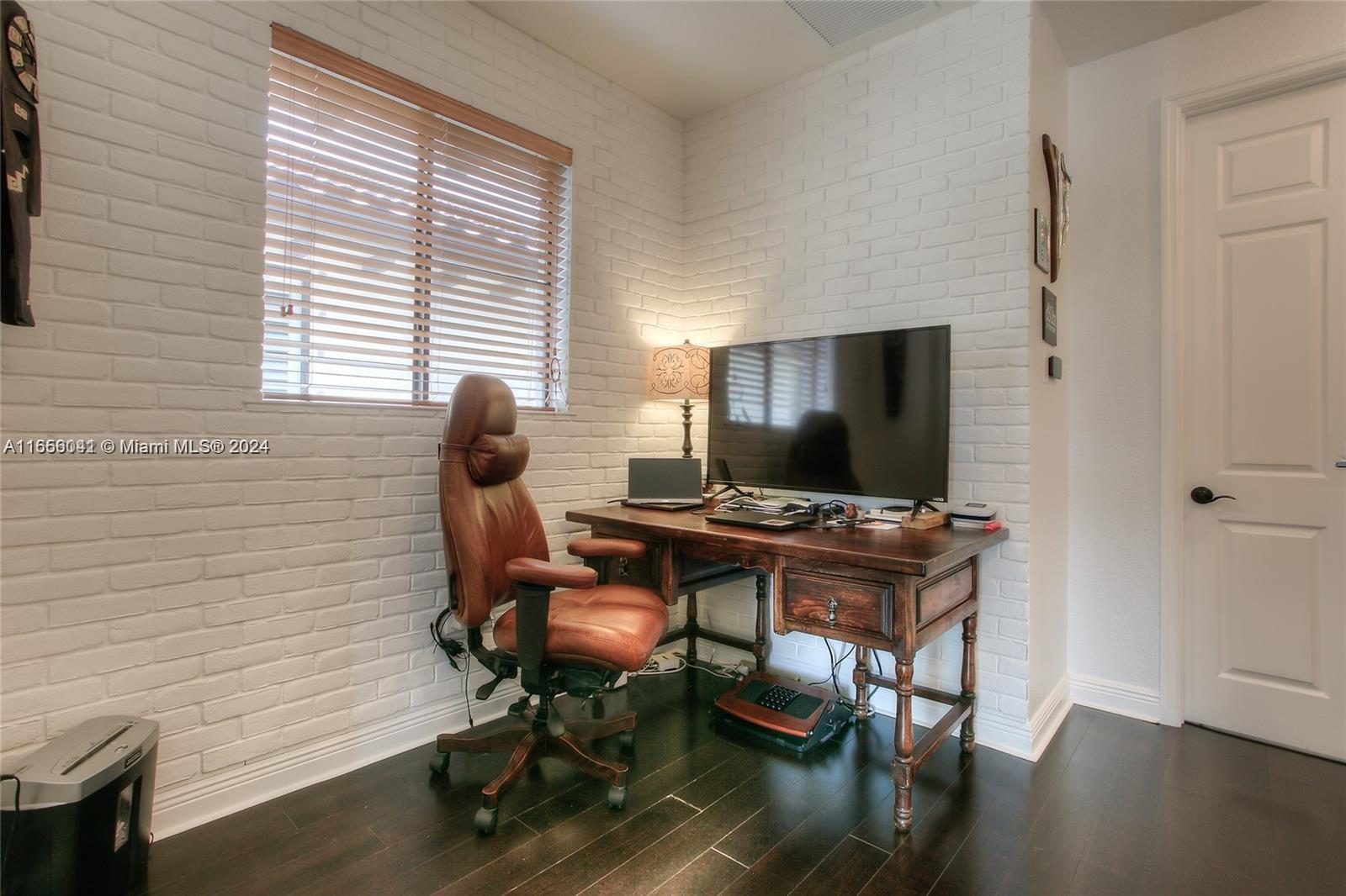 GROVE ENCLAVE CONDO - Residential Lease