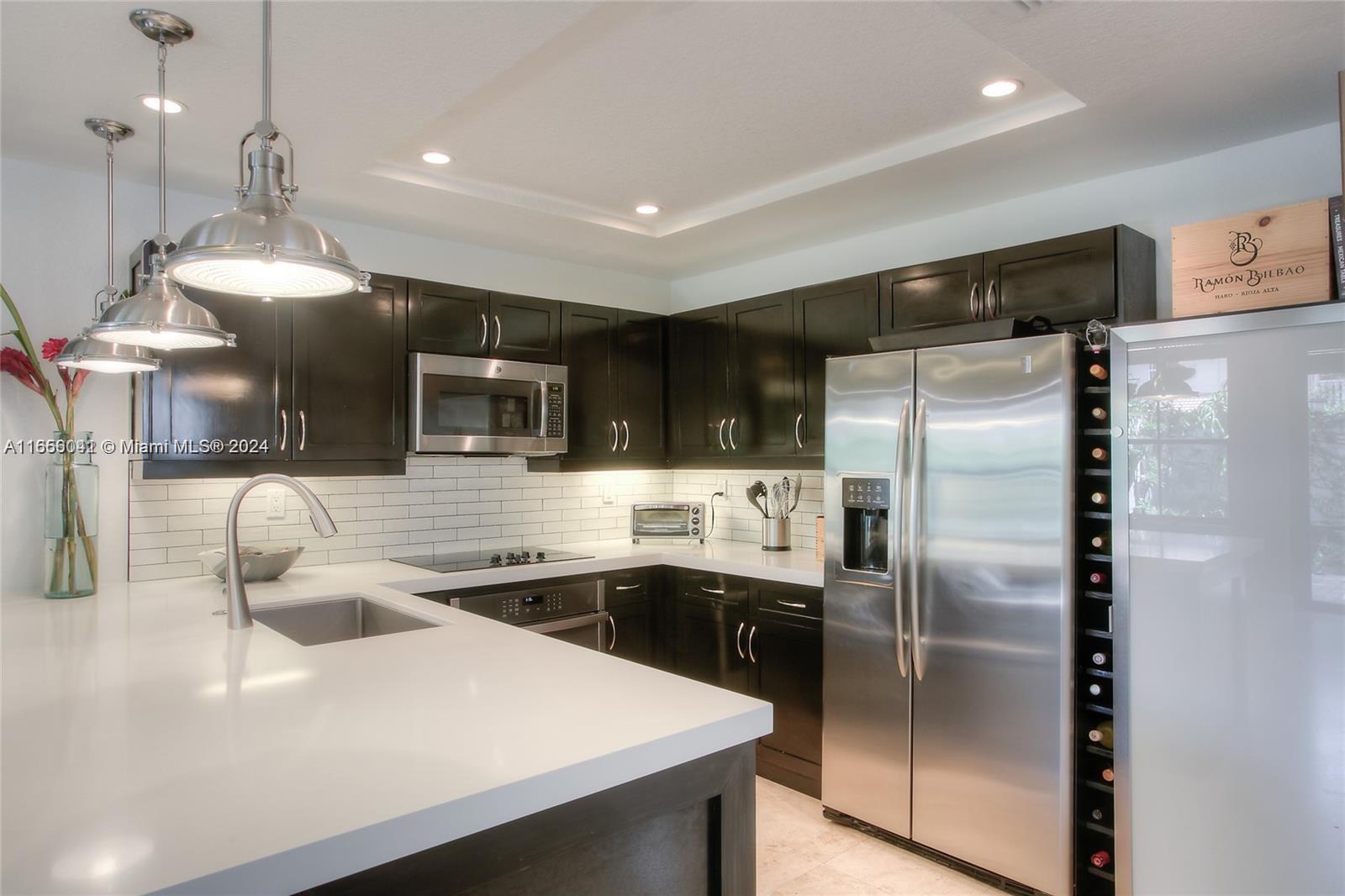 GROVE ENCLAVE CONDO - Residential Lease