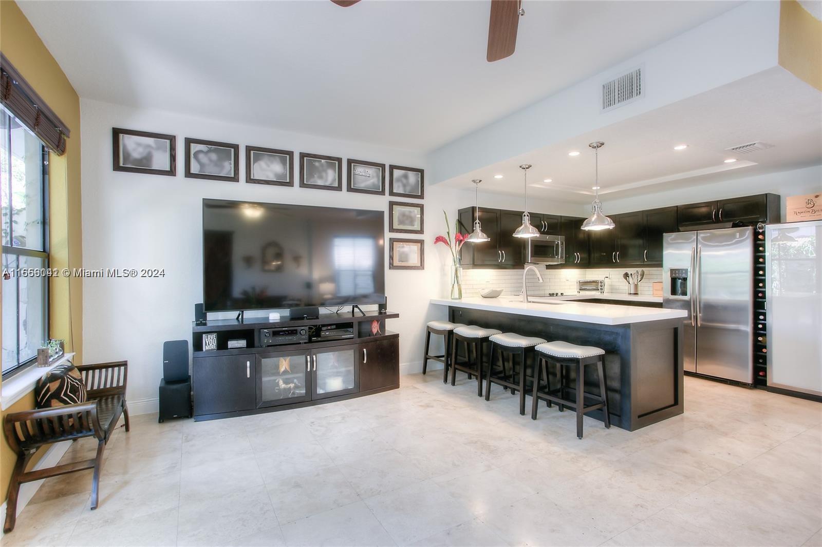 GROVE ENCLAVE CONDO - Residential Lease