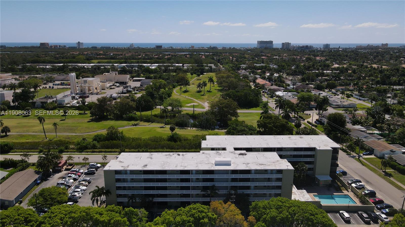 SANTA MONICA CONDOMINIUM - Residential