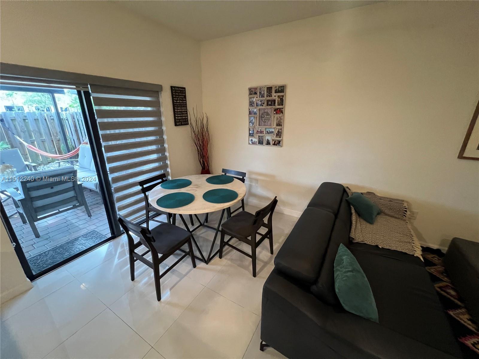 COCO PALM ESTATES - Residential