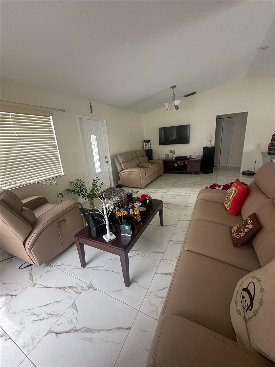 KENDALE ROYAL AMEND - Residential