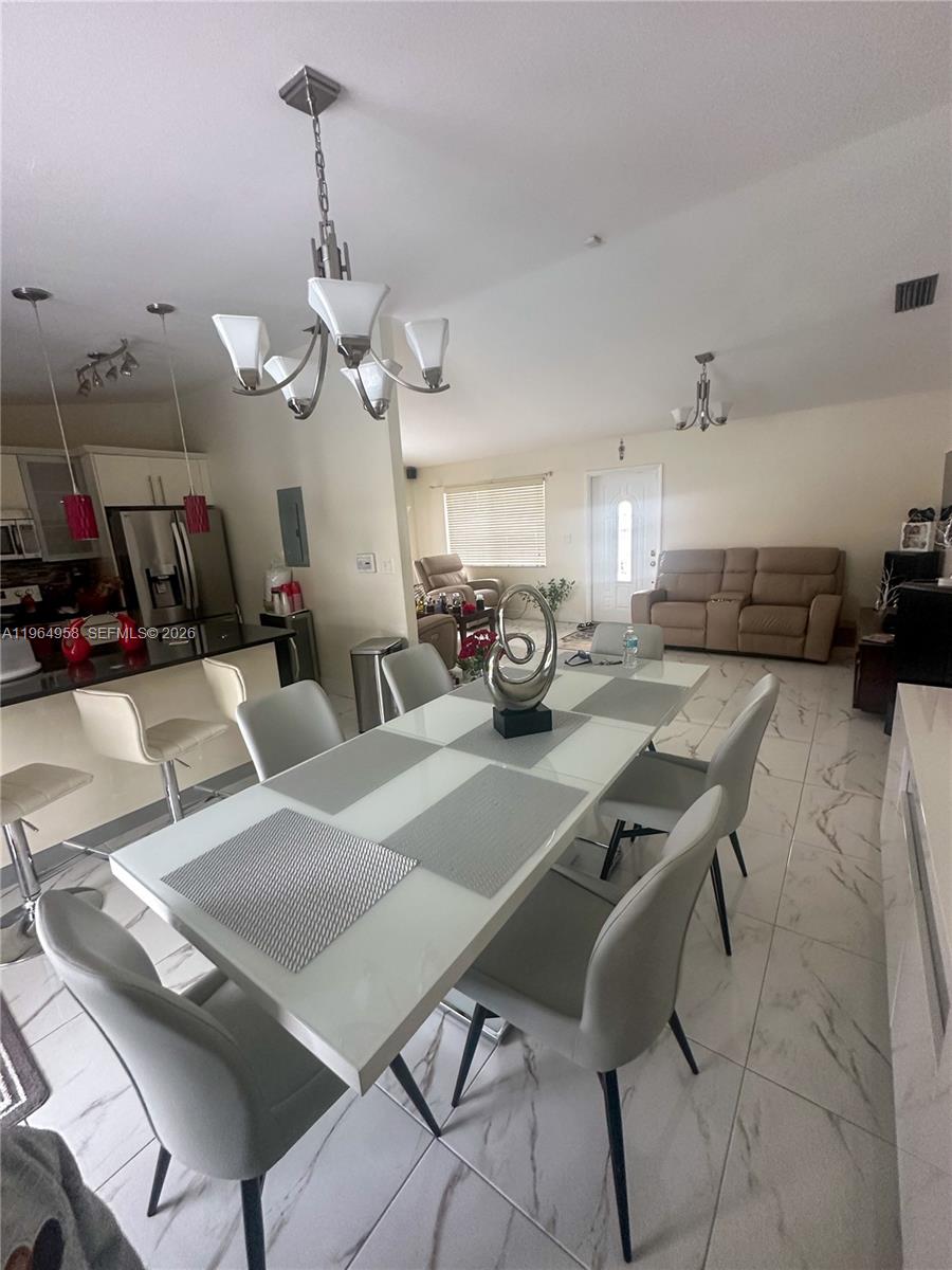 KENDALE ROYAL AMEND - Residential