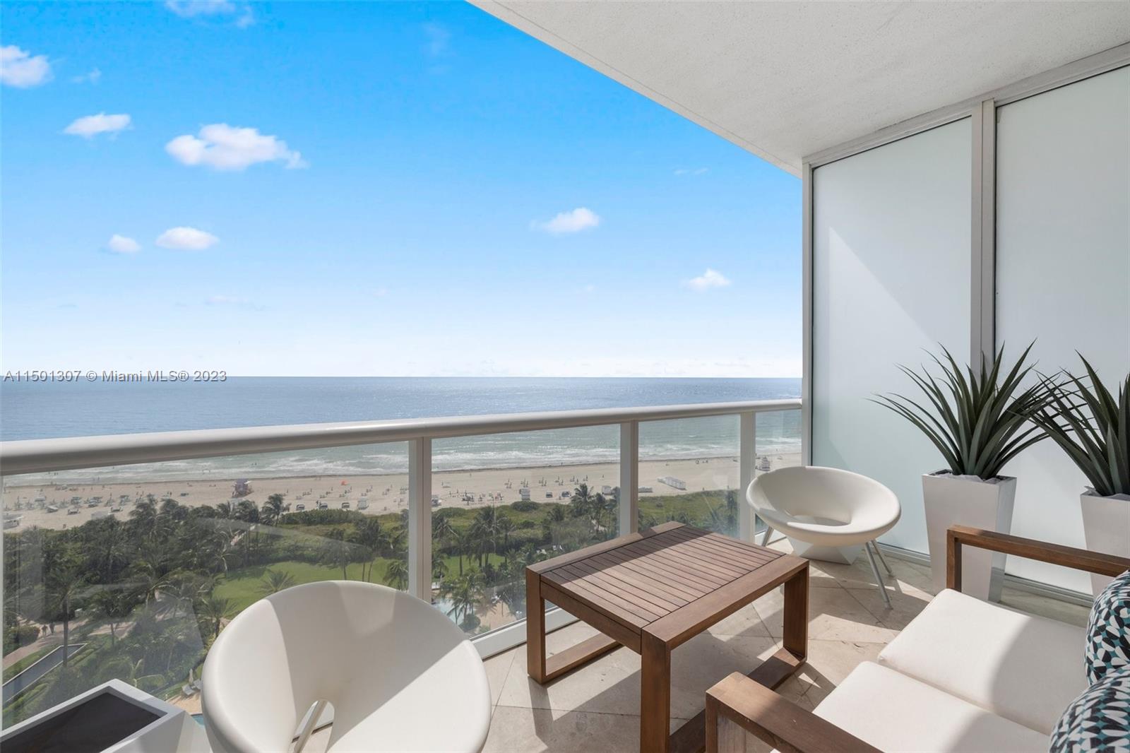 CONTINUUM ON SOUTH BEACH - Residential