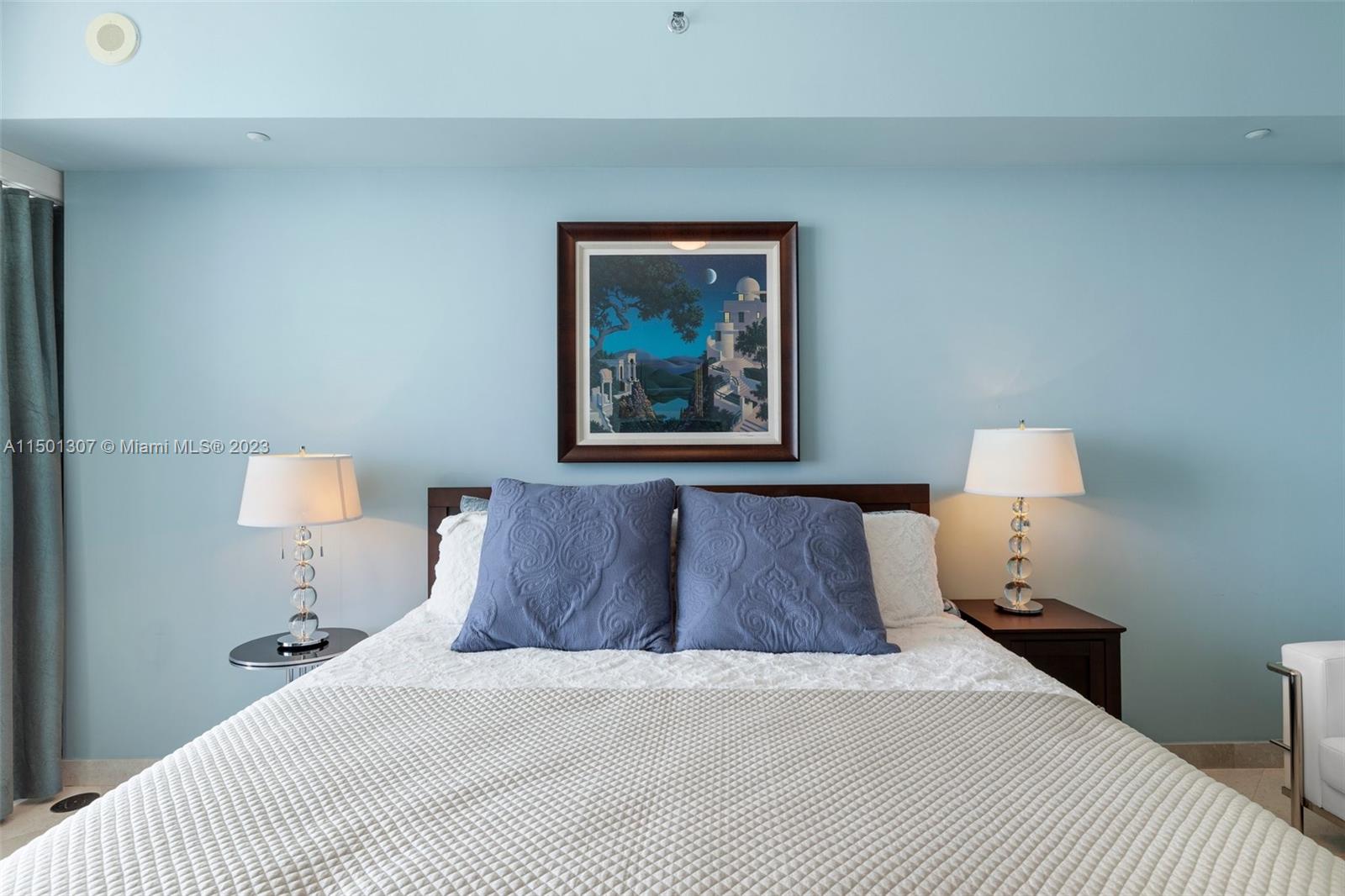CONTINUUM ON SOUTH BEACH - Residential