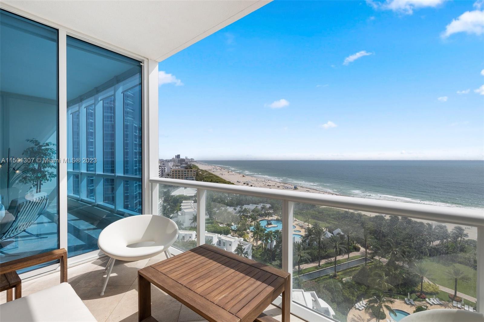CONTINUUM ON SOUTH BEACH - Residential