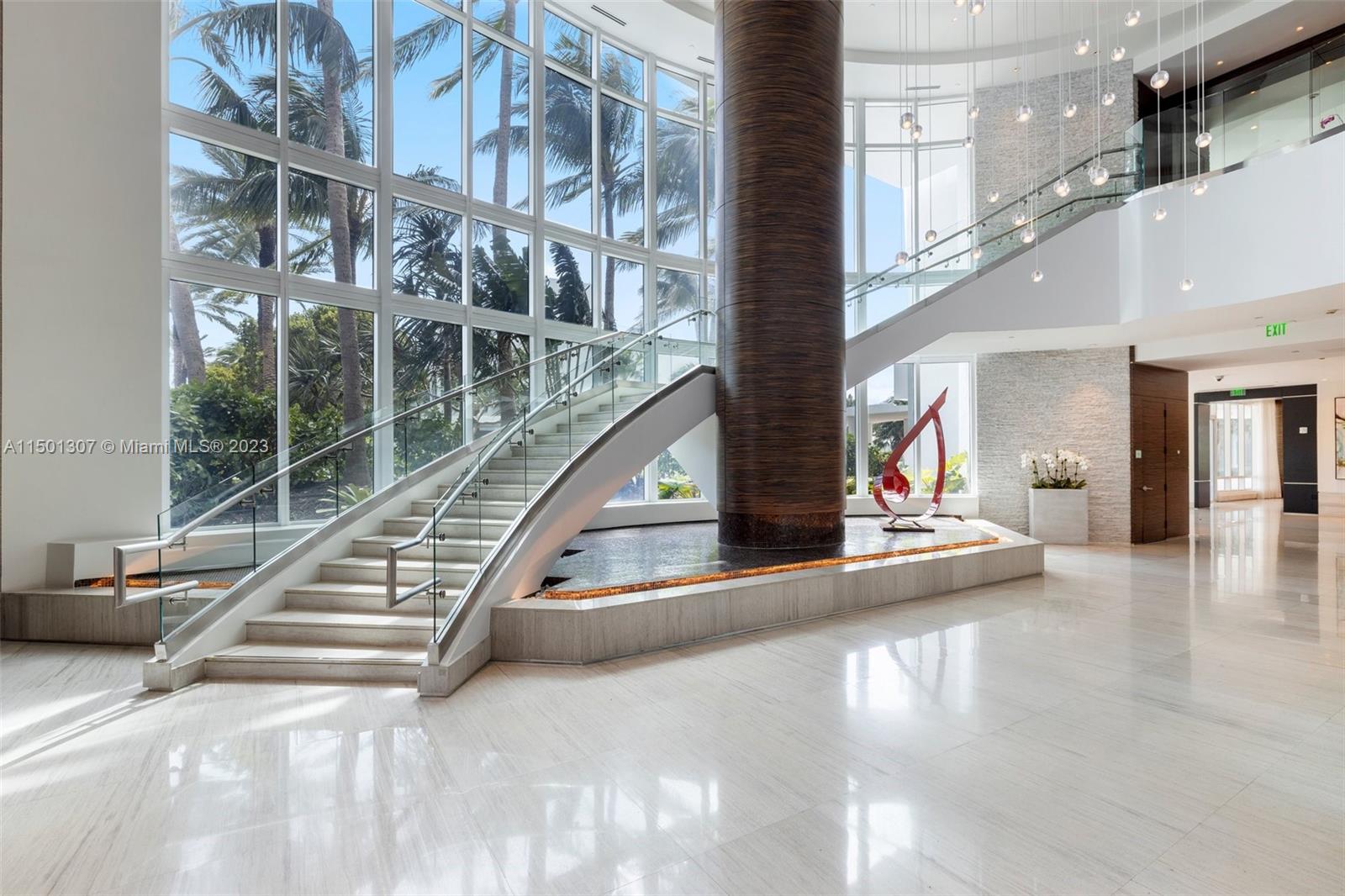 CONTINUUM ON SOUTH BEACH - Residential