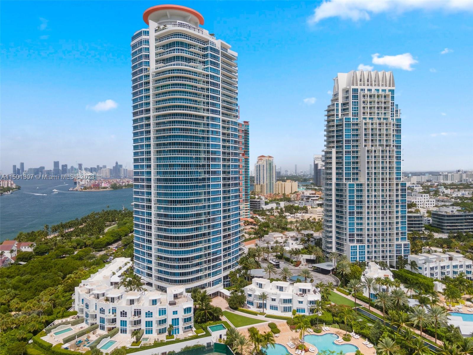 CONTINUUM ON SOUTH BEACH - Residential