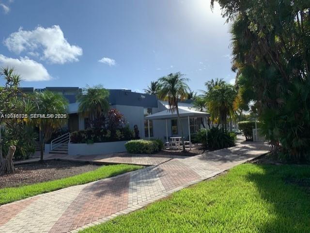 THE BEACH CLUB FONTAINEBL - Residential Lease