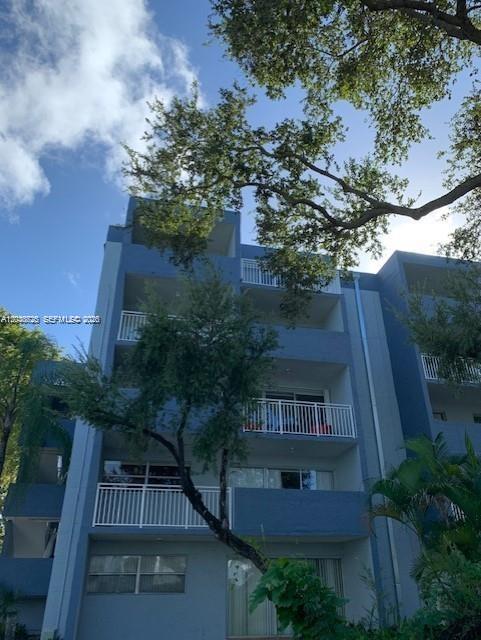 THE BEACH CLUB FONTAINEBL - Residential Lease