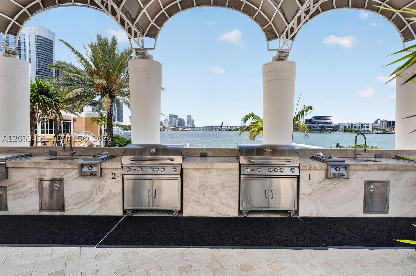 THREE TEQUESTA POINT COND - Residential