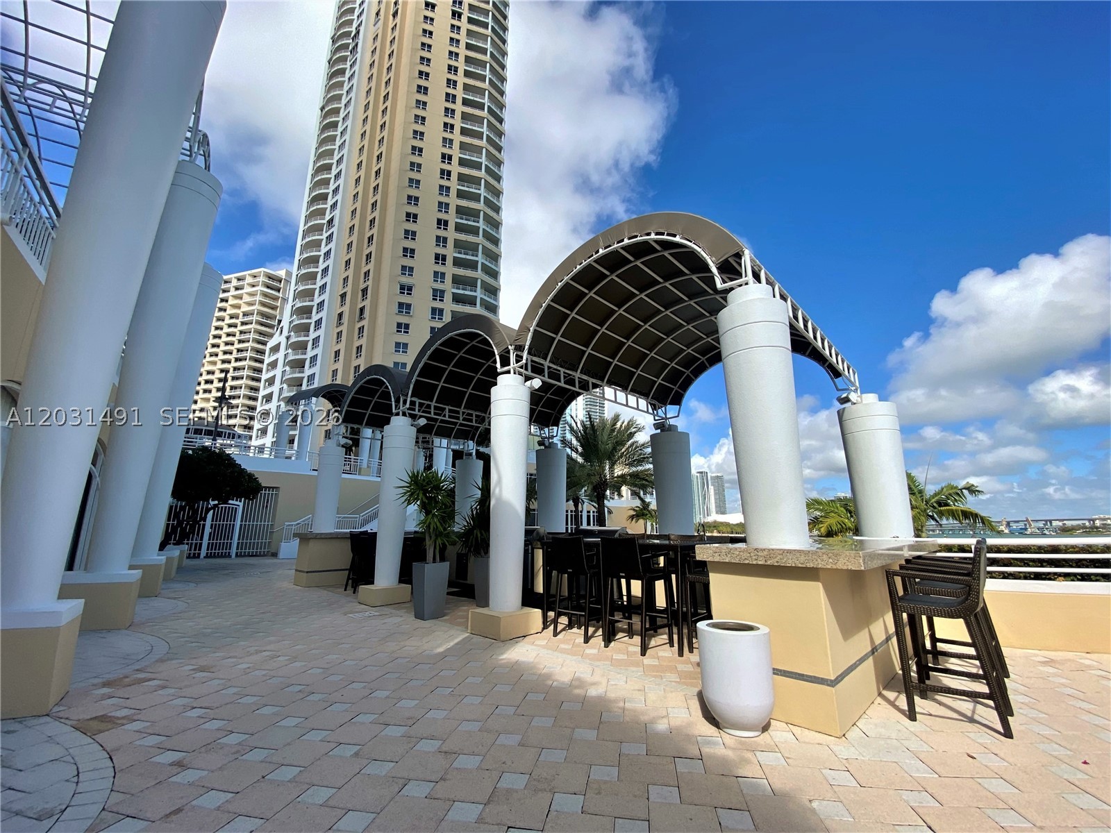 THREE TEQUESTA POINT COND - Residential