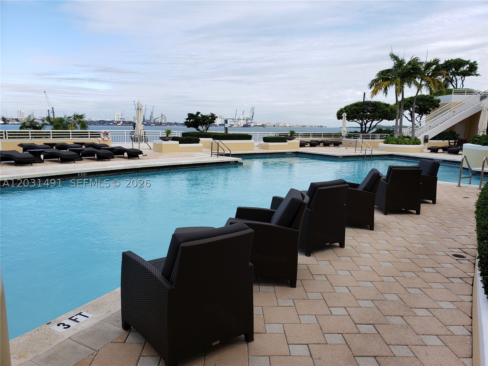 THREE TEQUESTA POINT COND - Residential