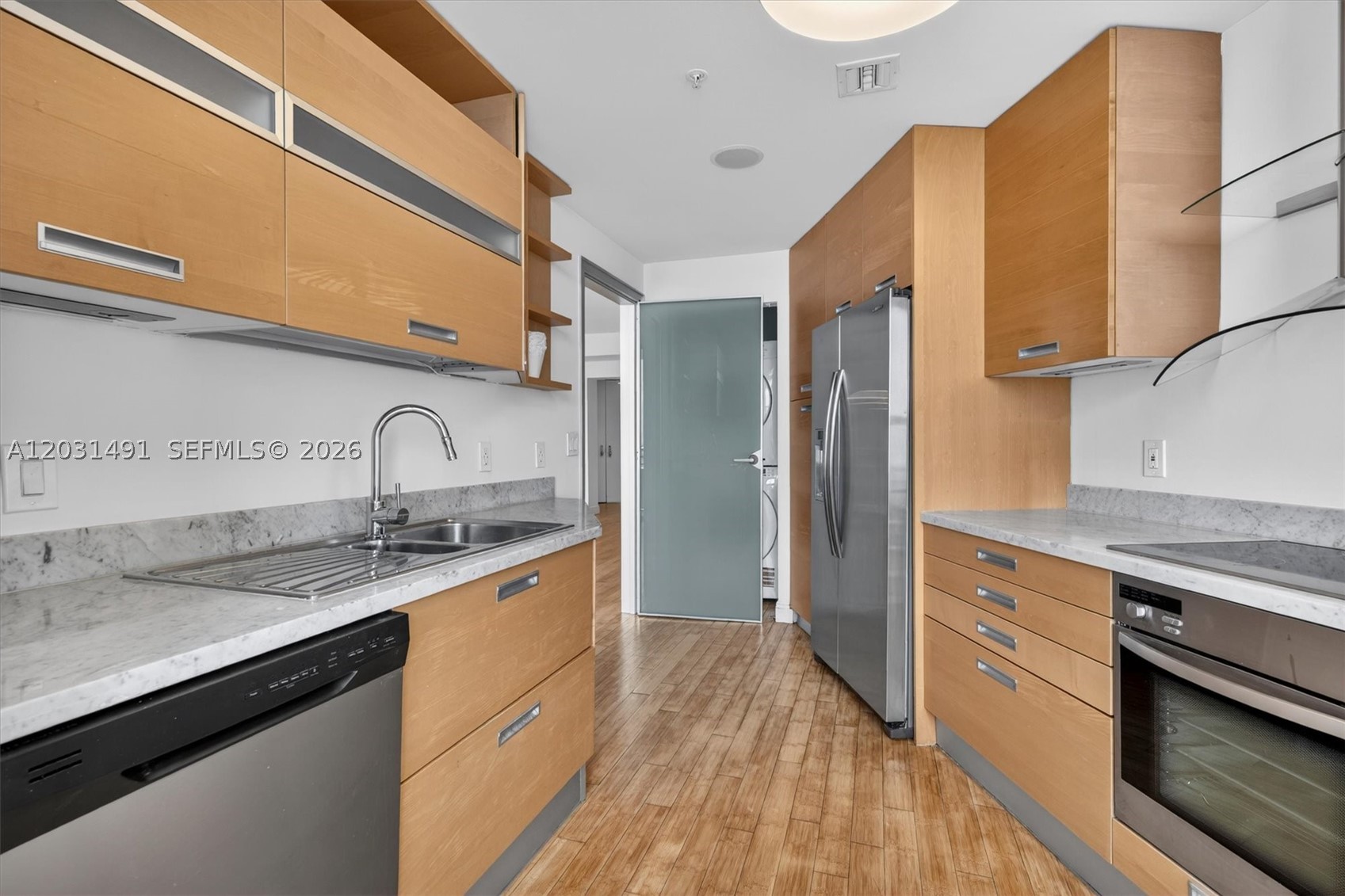 THREE TEQUESTA POINT COND - Residential
