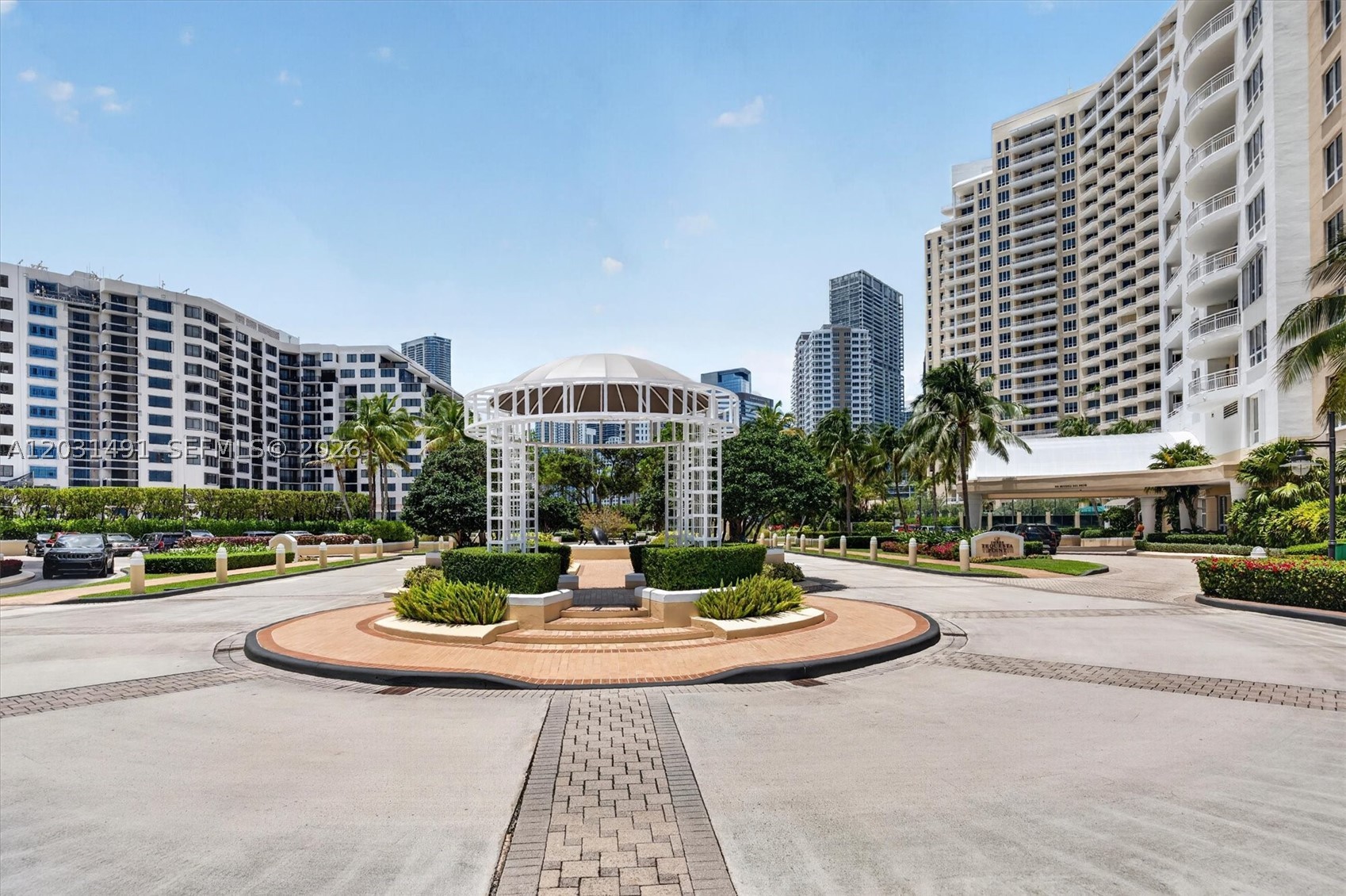 THREE TEQUESTA POINT COND - Residential