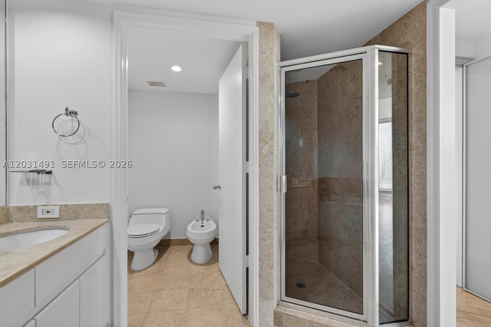 THREE TEQUESTA POINT COND - Residential