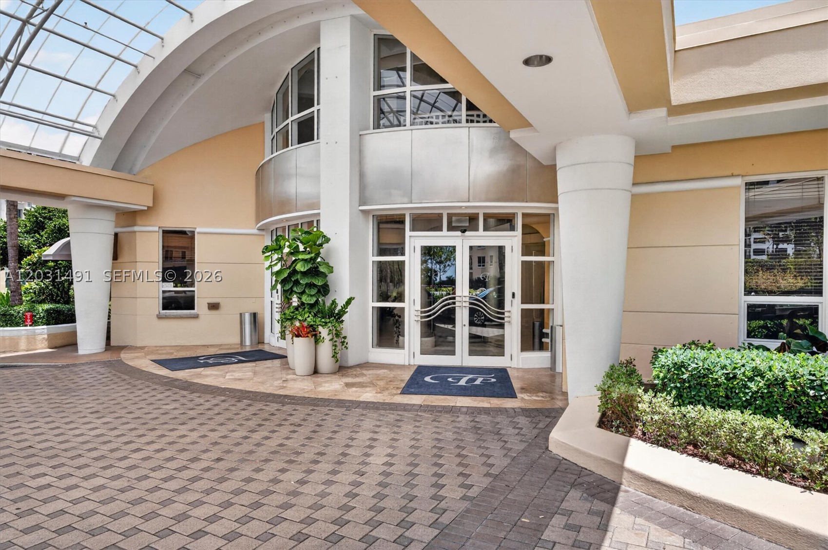 THREE TEQUESTA POINT COND - Residential