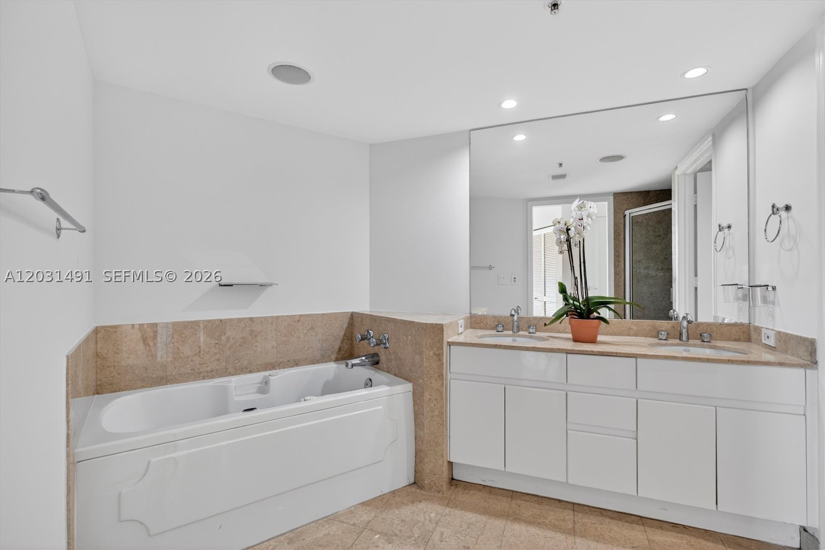 THREE TEQUESTA POINT COND - Residential