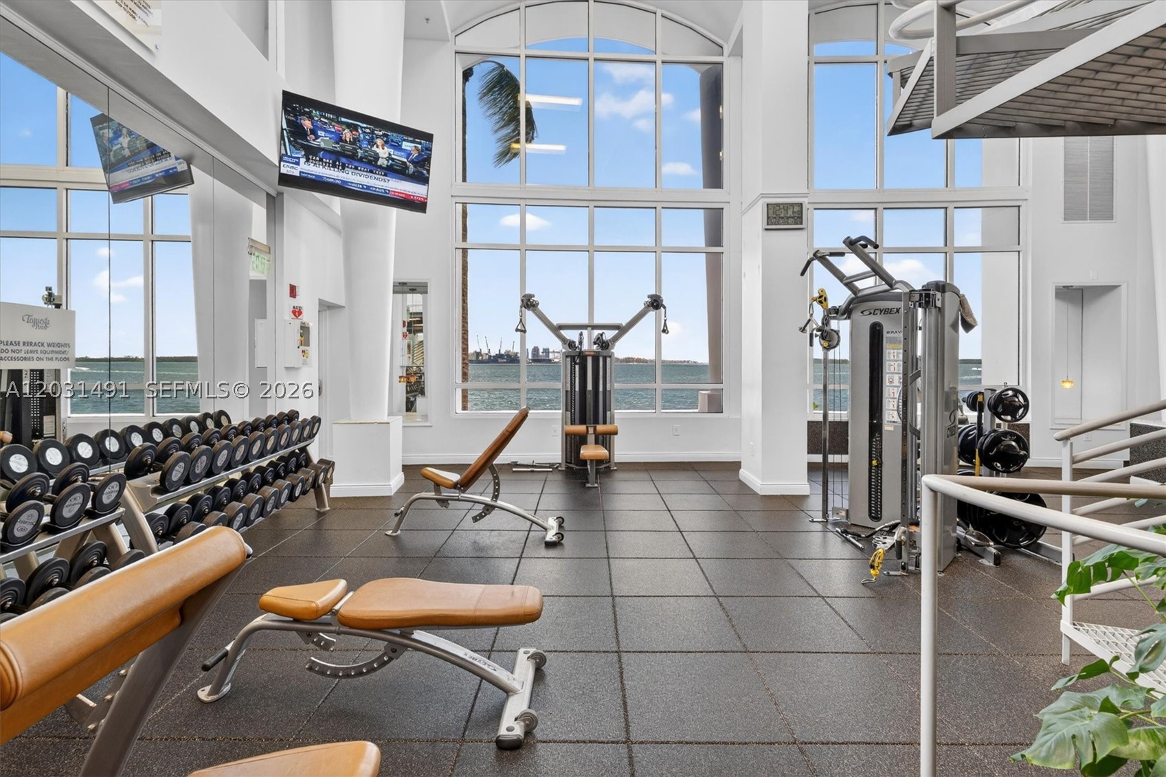 THREE TEQUESTA POINT COND - Residential