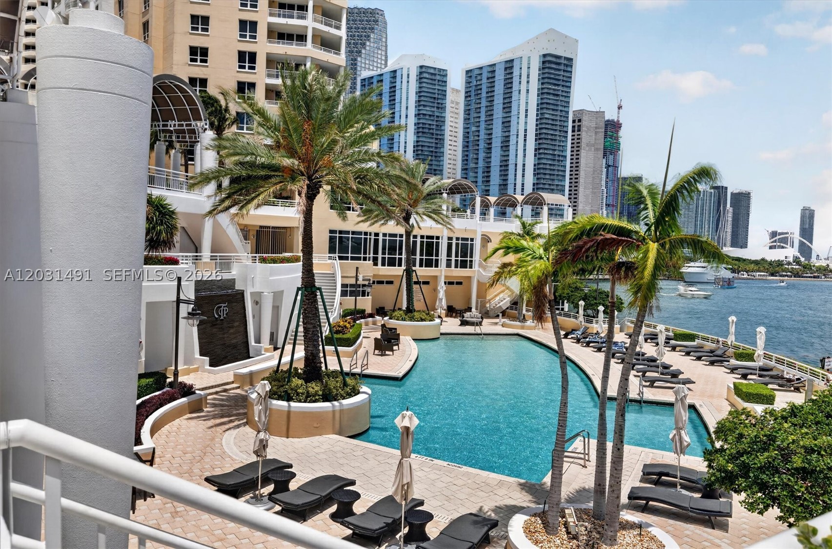 THREE TEQUESTA POINT COND - Residential