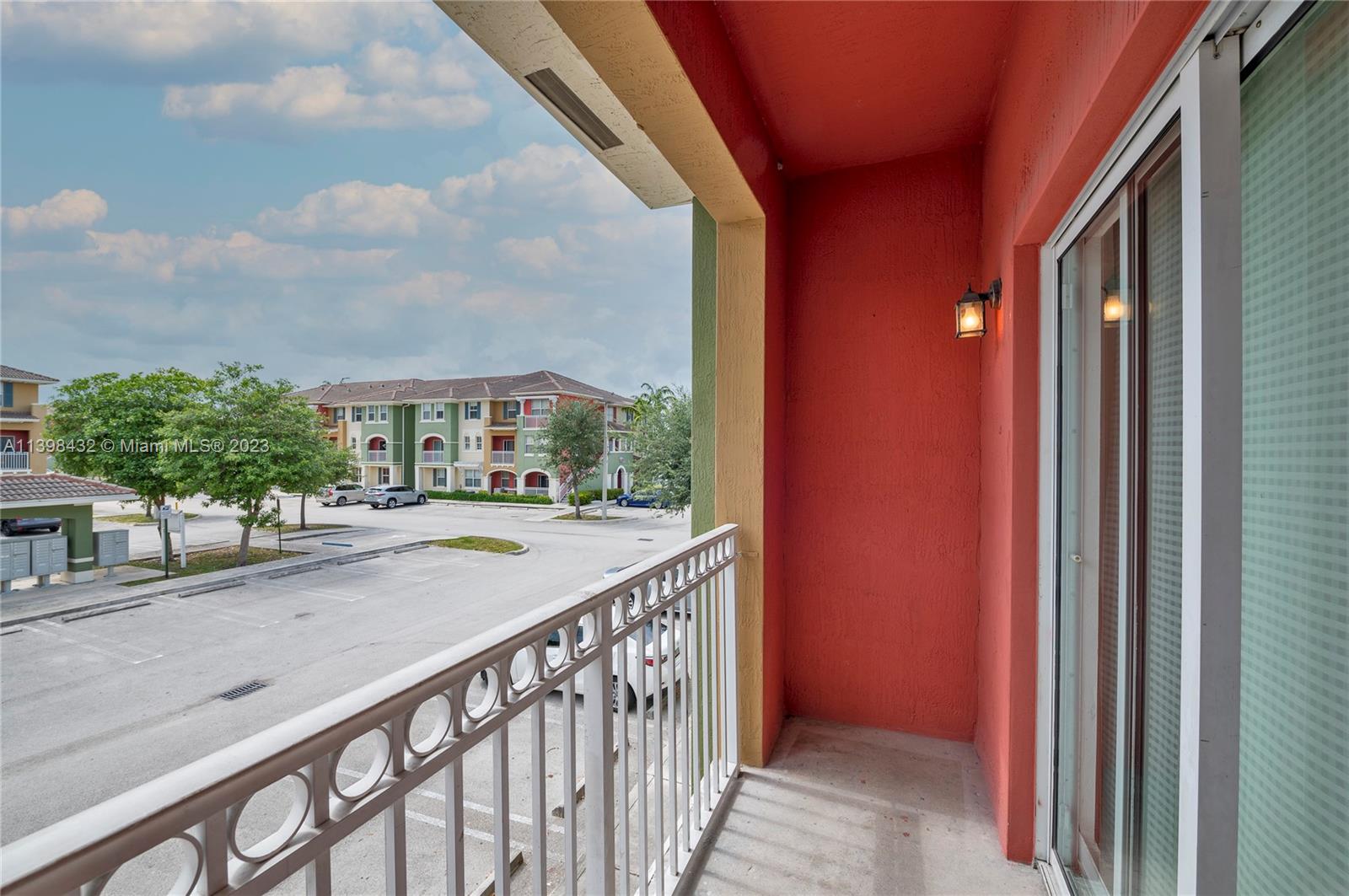PROMENADE SHORES AT DORAL - Residential Lease