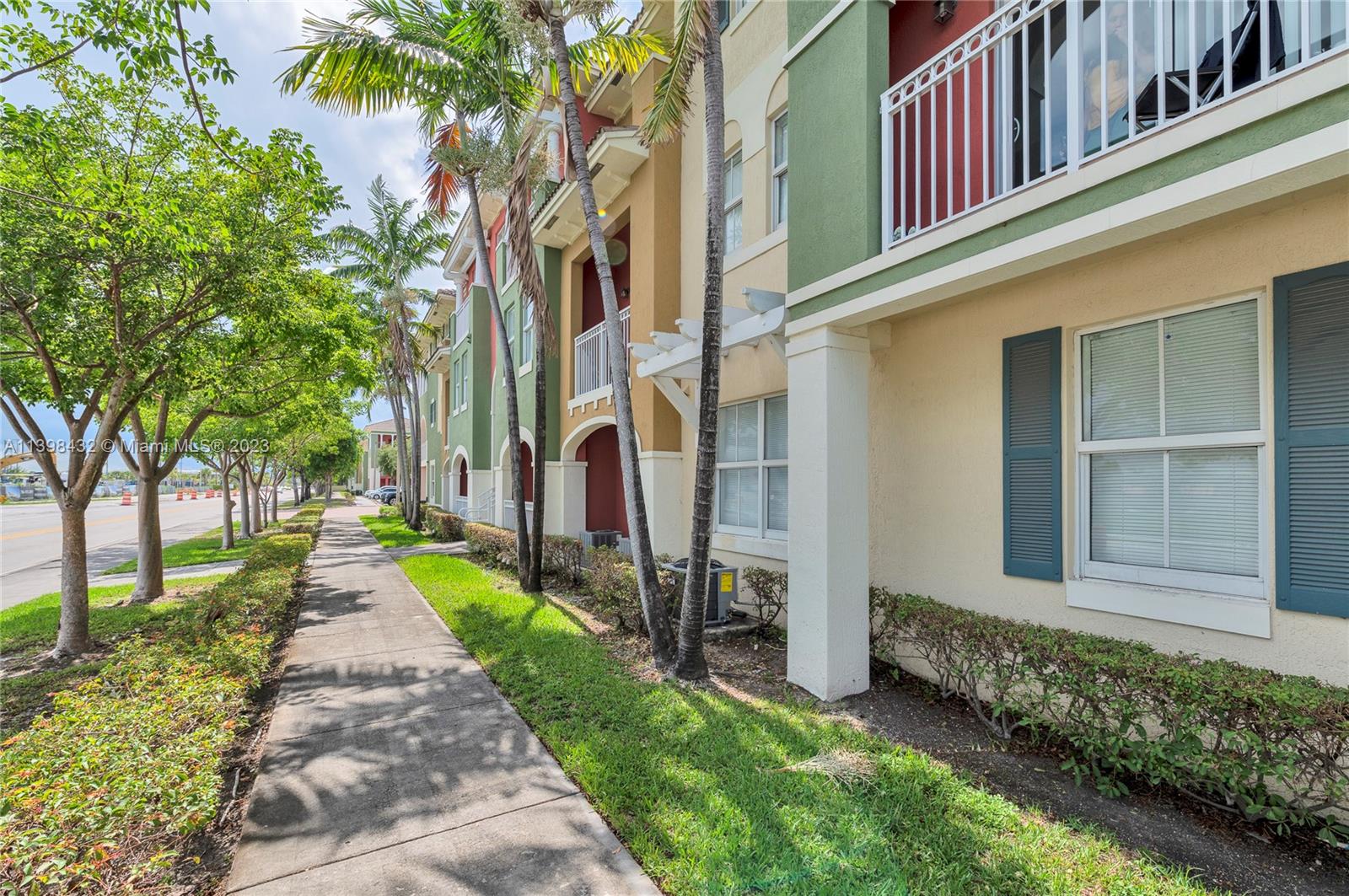 PROMENADE SHORES AT DORAL - Residential Lease
