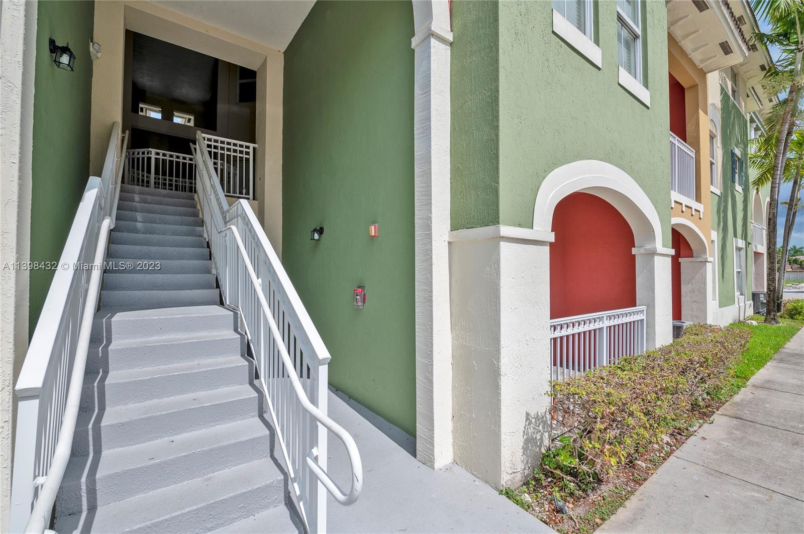 PROMENADE SHORES AT DORAL - Residential Lease