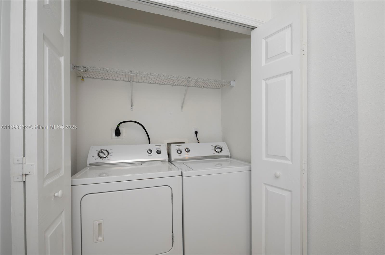 PROMENADE SHORES AT DORAL - Residential Lease