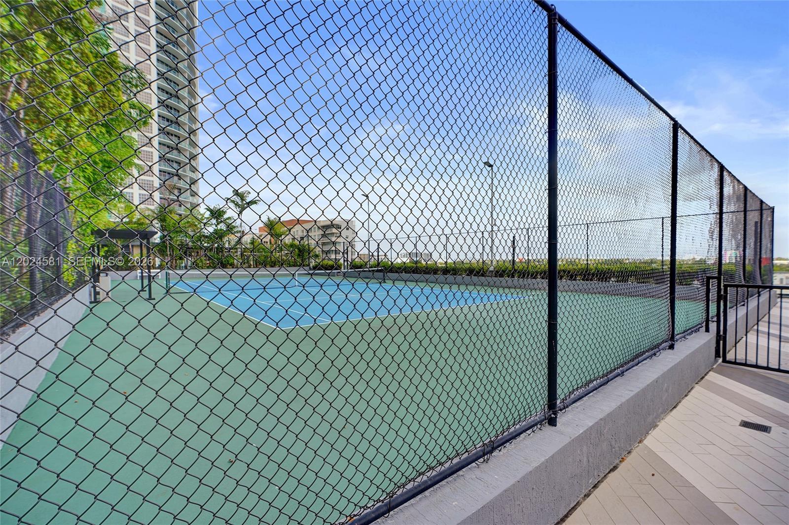 3401 MIDTOWN CONDO - Residential Lease