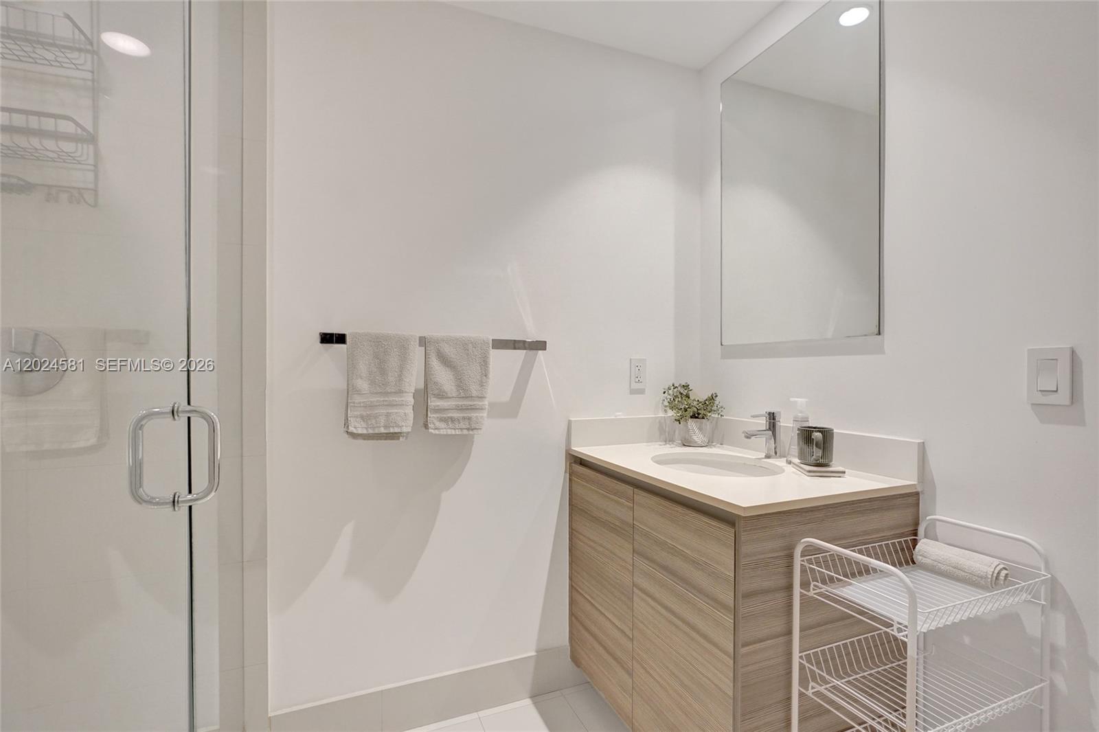 3401 MIDTOWN CONDO - Residential Lease
