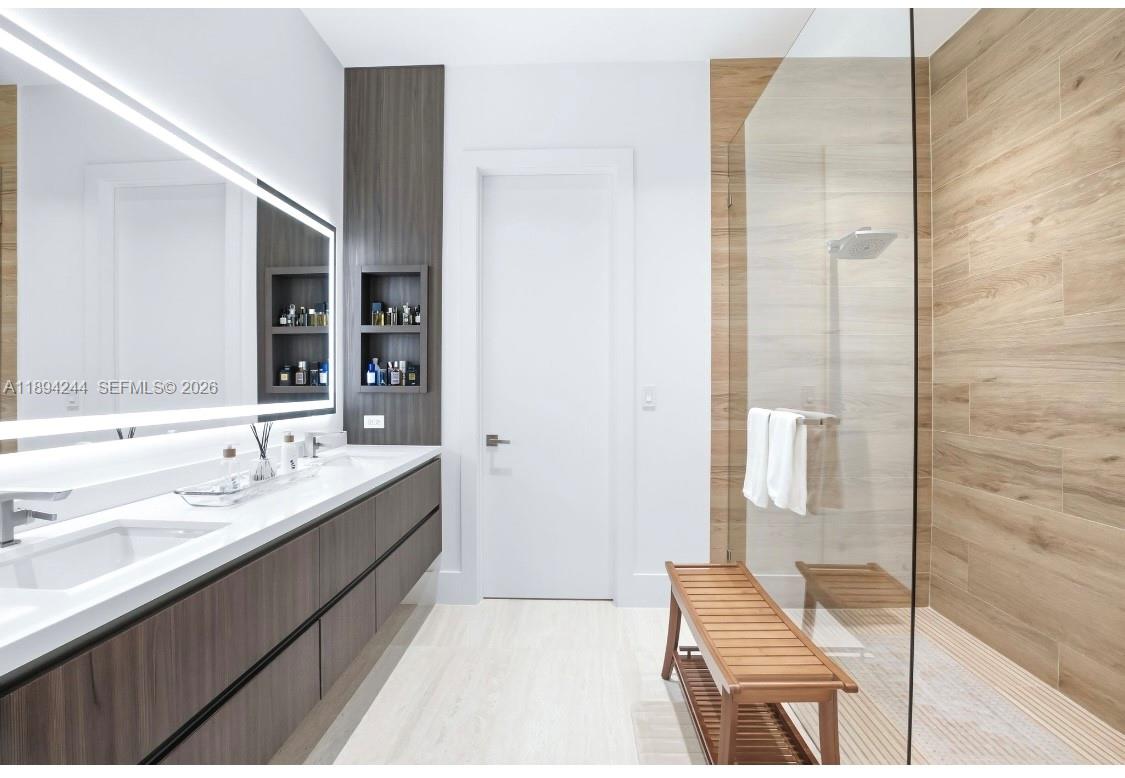 CORAL GABLES RIVIERA SEC - Residential