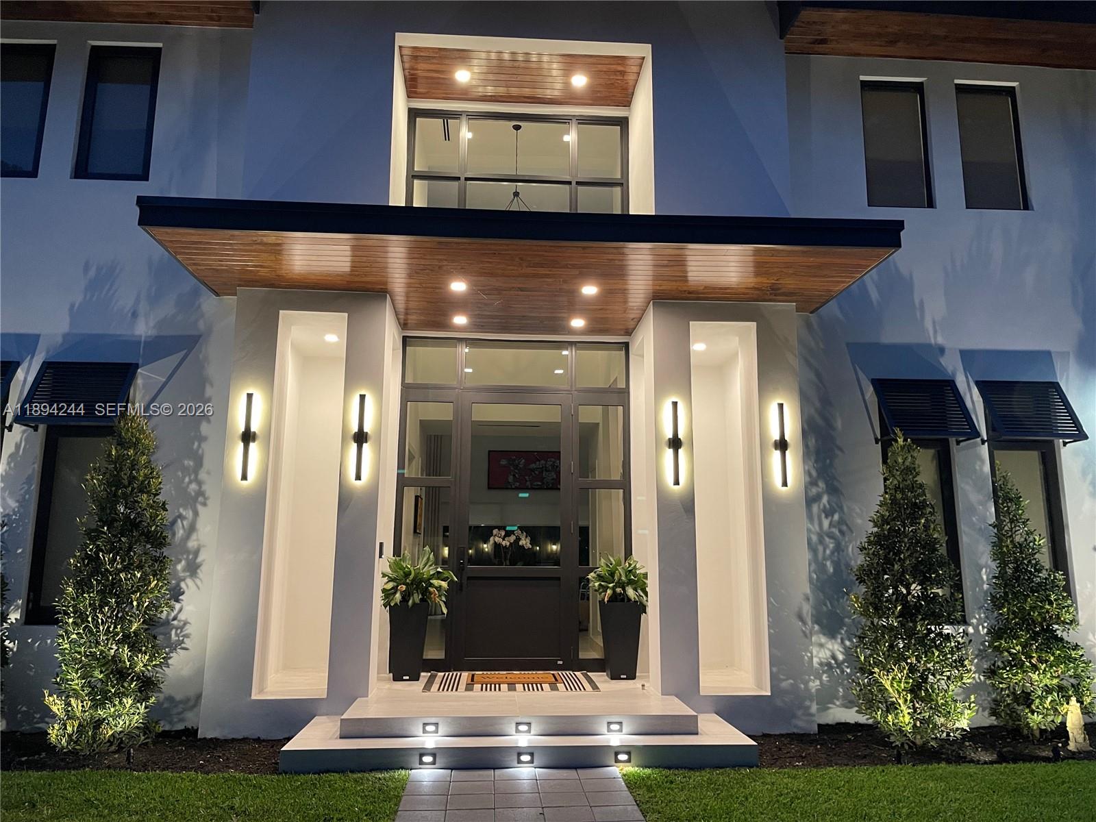 CORAL GABLES RIVIERA SEC - Residential